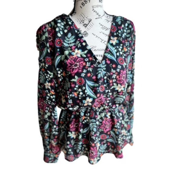 BKE  Gimmicks top - Picture 2 of 3